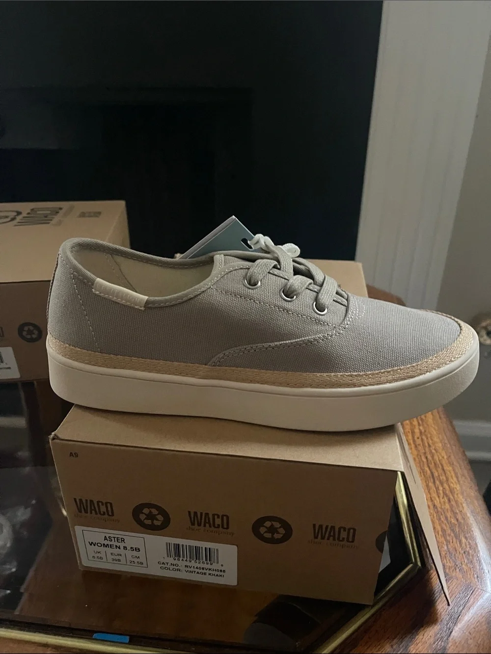 Women's Low-Profile Canvas Sneakers in Taupe